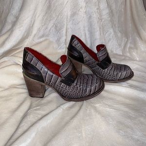 Freebird Bellevue in Stone Croco